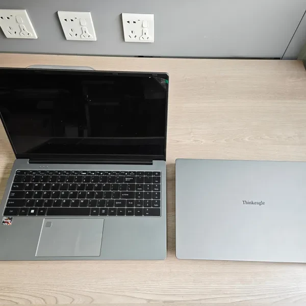 THINKEAGLE laptop Portable and compact 14-inch laptop for business people, students, silver